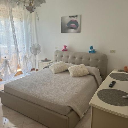 Appartamento Bellissima Stanza Con Parcheggio Gratuito Cinquale Esterno foto
