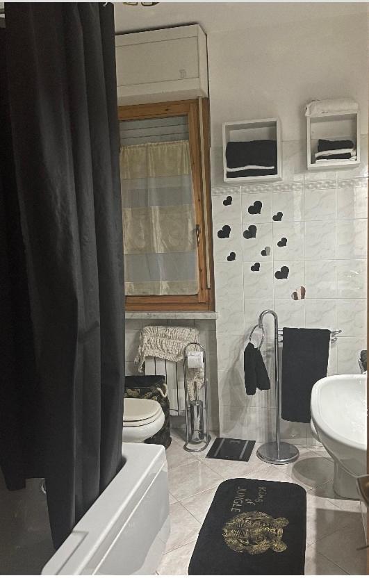 Appartamento Bellissima Stanza Con Parcheggio Gratuito Cinquale Esterno foto